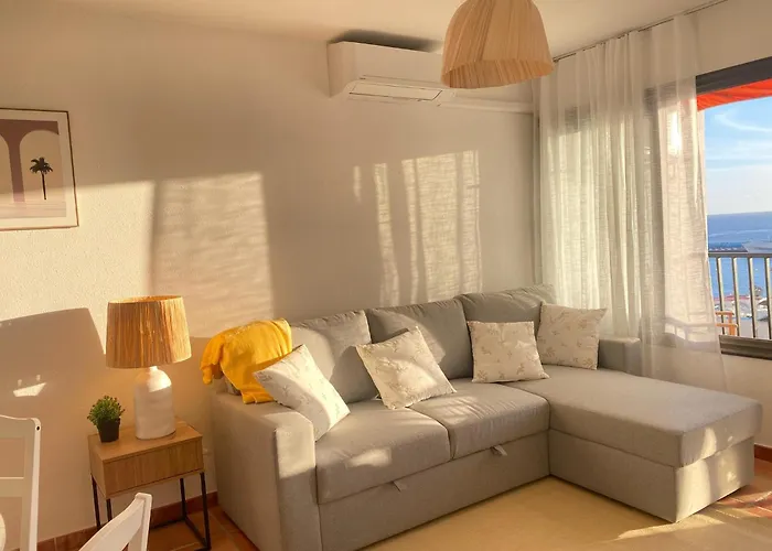 Ohlalife! Achacay 8 Playa Cristianos Лос Кристианос